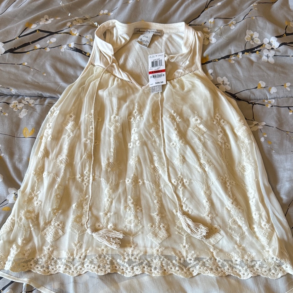 Cream Sleeveless Lace Top